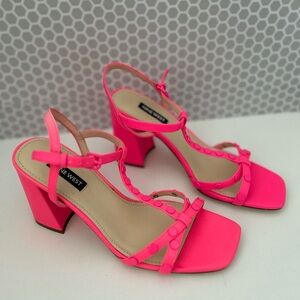 Nine West Neon Pink Block Heels Sandals Size 7 1/2M
Women’s